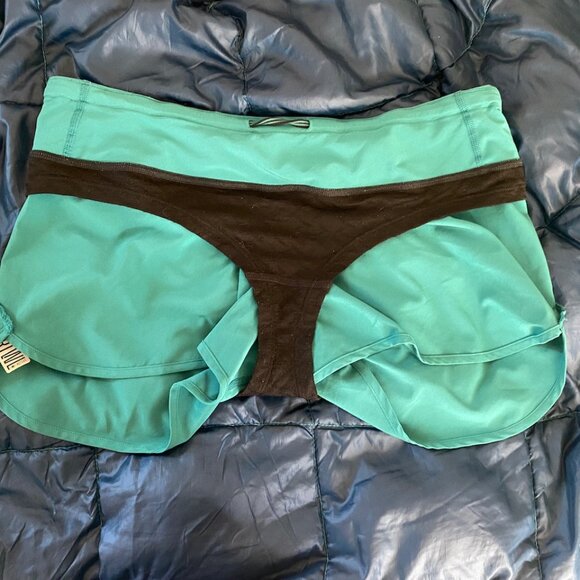 Women's Smartwool Running Shorts with Two Pockets, Size Medium - Picture 10 of 14